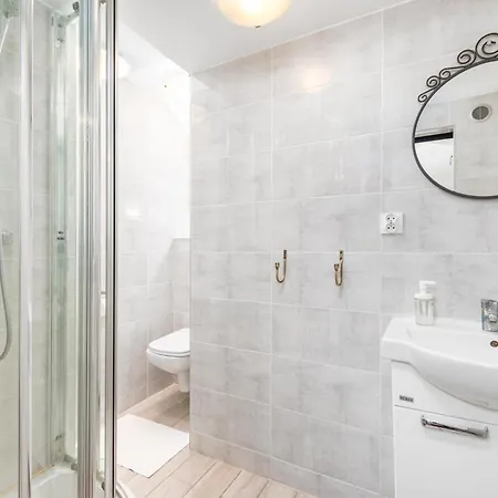 Chmielna 73c A-b By Homeprime Apartment Warsaw